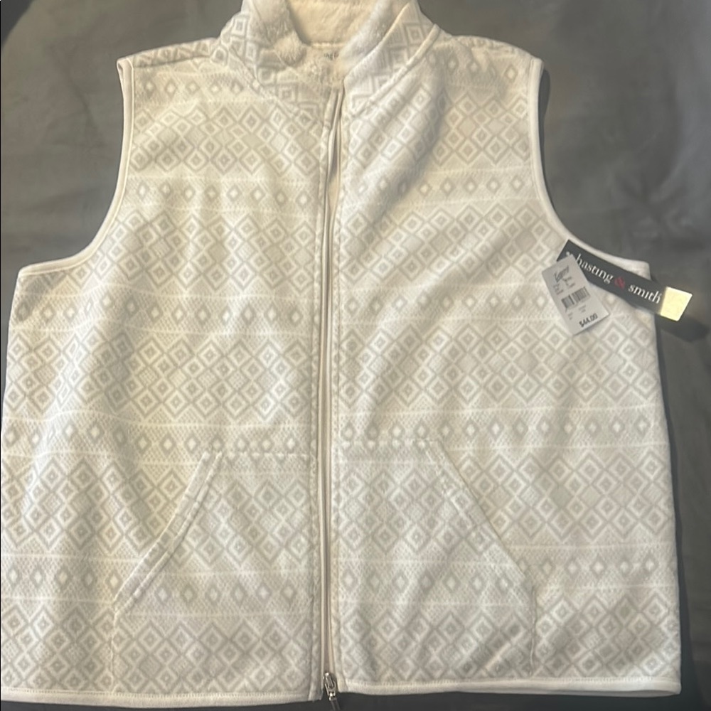 New White Patterned Fleece Vest